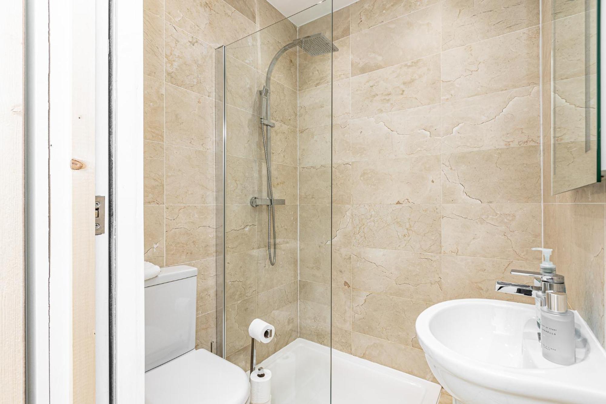 Modern 4 Bdr 3 Bth Apt Minutes From Edgware Road London Exterior foto